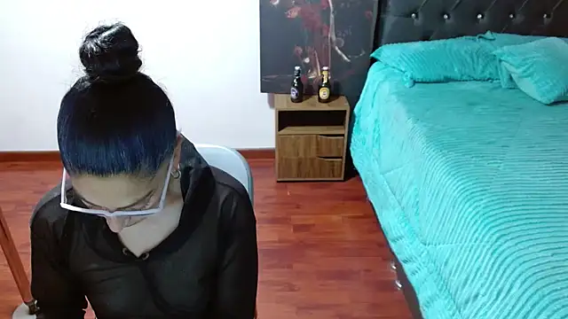 Anitta muscle online show from 11.10.25