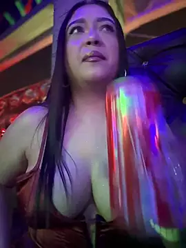Snapshot of cami_ortiz__ chatting on 12.29.24 cami ortiz online show from 12.29.24