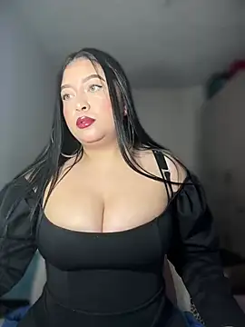 Snapshot of cami_ortiz__ chatting on 01.01.25 cami ortiz online show from 01.01.25