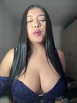 Snapshot of cami_ortiz__ chatting on 03.06.25 cami ortiz online show from 03.06.25