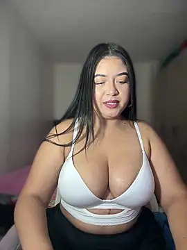 Snapshot of cami_ortiz__ chatting on 03.15.25 cami ortiz online show from 03.15.25