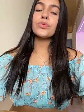 DaphneUwu online show from 02.15.25