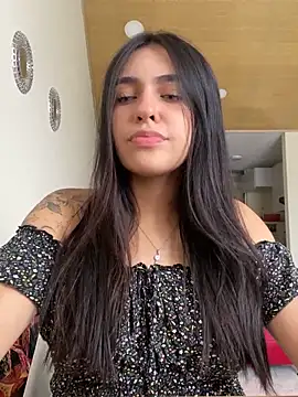 DaphneUwu online show from 03.13.25