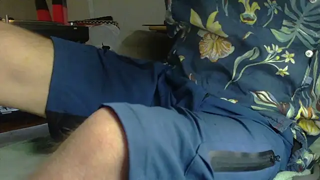 Snapshot of mike30nbg chatting on 05.28.26 mike30nbg online show from 05.28.26