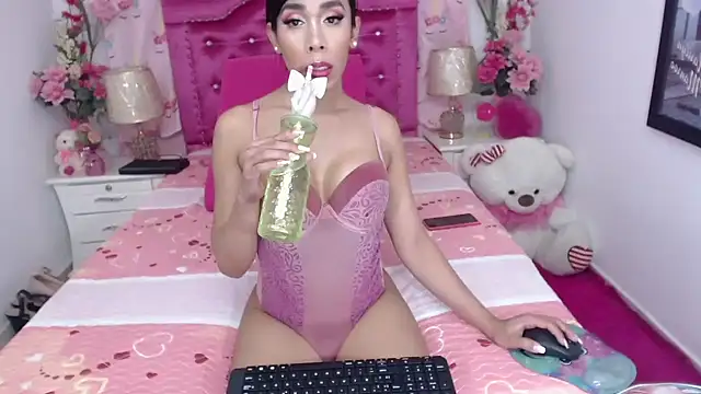 Divaxhermosa online show from 01.24.25