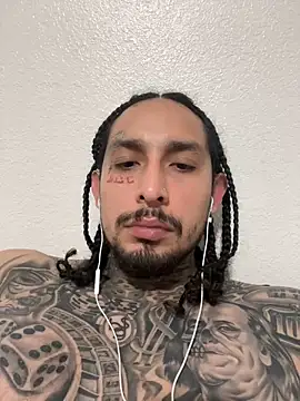 Snapshot of Longmoney444 chatting on 04.15.26 Longmoney444 online show from 04.15.26