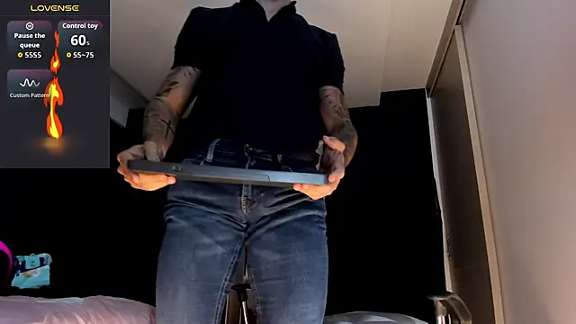 MarkWalker   online show from 01.05.26