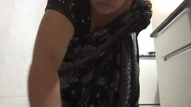 Snapshot of Riyasingh9 chatting on 10.02.25 Riyasingh9 online show from 10.02.25