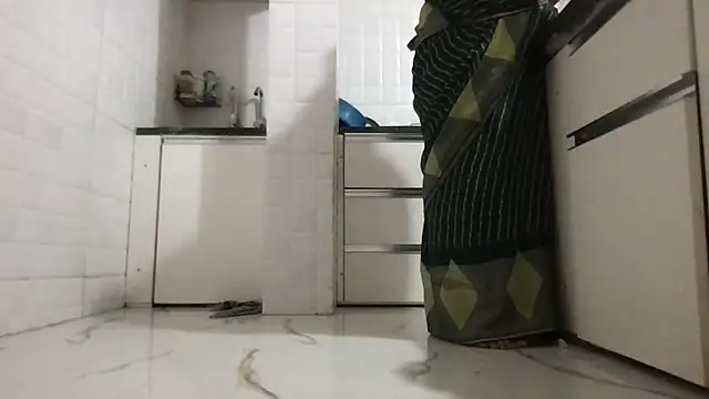 Snapshot of Riyasingh9 chatting on 11.11.25 Riyasingh9 online show from 11.11.25