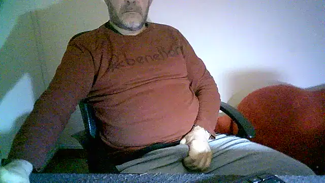 Snapshot of Greek_Passion chatting on 12.10.24 Greek Passion online show from 12.10.24