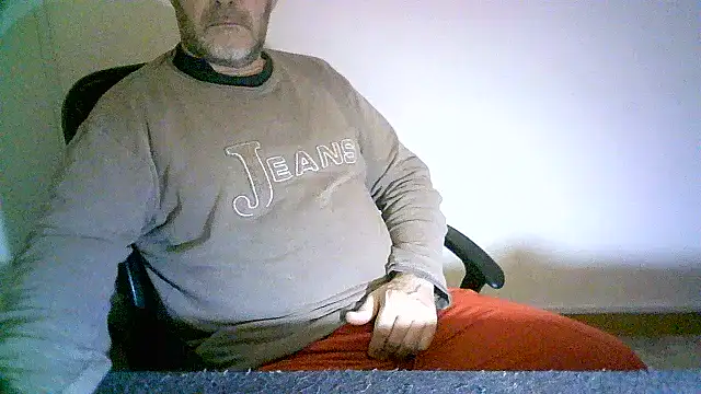 Snapshot of Greek_Passion chatting on 12.24.24 Greek Passion online show from 12.24.24