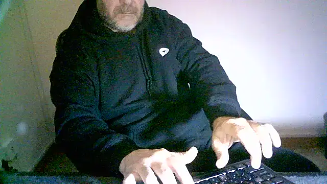 Snapshot of Greek_Passion chatting on 12.21.25 Greek Passion online show from 12.21.25