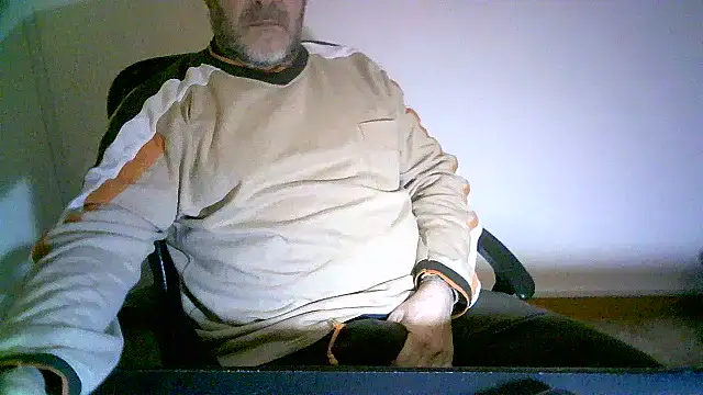 Snapshot of Greek_Passion chatting on 01.14.26 Greek Passion online show from 01.14.26