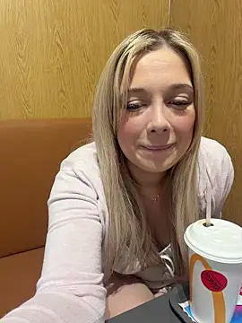 CherryAuroraa online show from 03.15.26