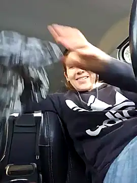 Lina lou4 online show from 01.05.25