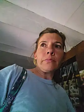 Snapshot of Lina_lou4 chatting on 06.15.26 Lina lou4 online show from 06.15.26