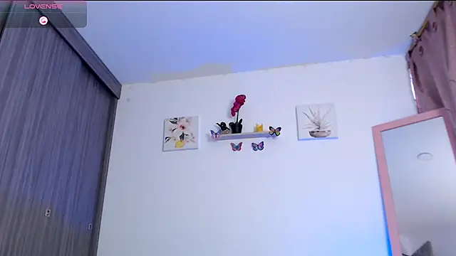 Annaross2 online show from 02.03.25