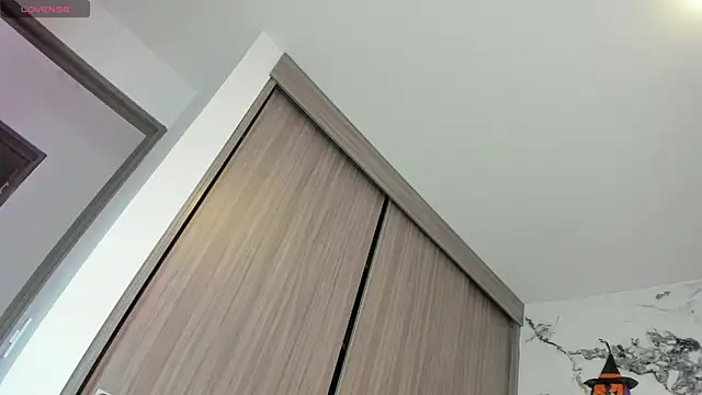 Annaross2 online show from 11.01.25