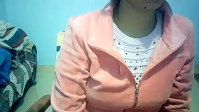 Snapshot of lovelydesi21 chatting on 12.08.24 lovelydesi21 online show from 12.08.24