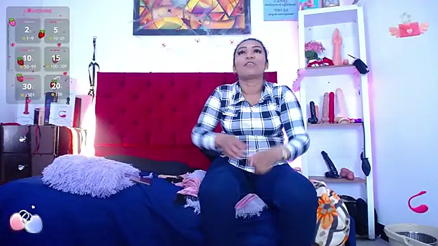 louise nails online show from 11.14.25