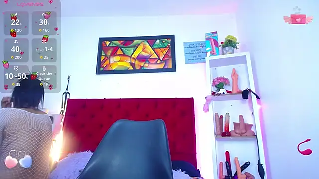 louise nails online show from 11.26.25