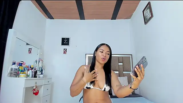 Snapshot of kendall-ewers chatting on 03.21.25 kendall-ewers online show from 03.21.25