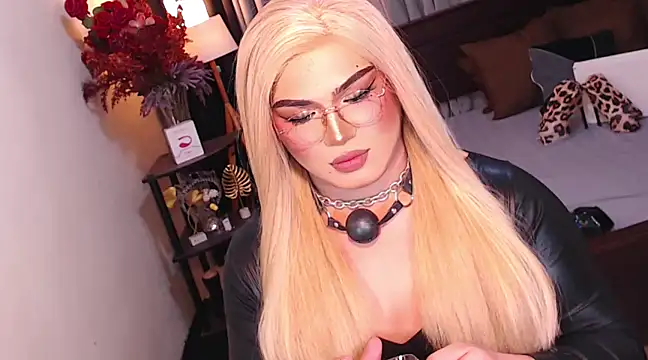 Snapshot of Bitch_Fowler69 chatting on 12.23.24 Bitch Fowler69 online show from 12.23.24