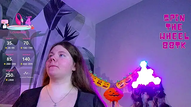 RubyValen online show from 10.27.25