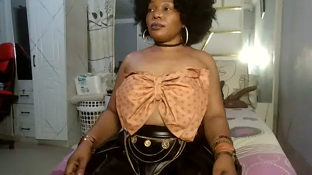 Snapshot of SexyyNana chatting on 02.05.26 SexyyNana online show from 02.05.26