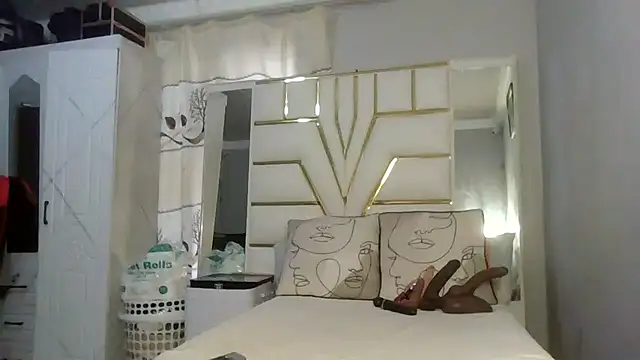 Snapshot of SexyyNana chatting on 02.22.26 SexyyNana online show from 02.22.26