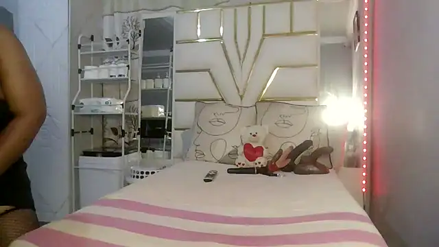 Snapshot of SexyyNana chatting on 02.27.26 SexyyNana online show from 02.27.26