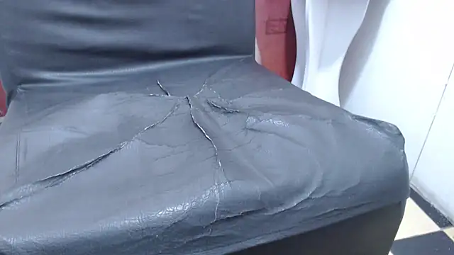 Laura hottt online show from 10.30.25