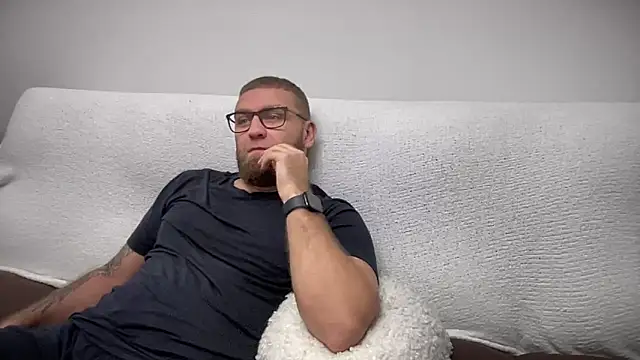 Snapshot of Bear_bear_ chatting on 12.24.24 Bear bear online show from 12.24.24