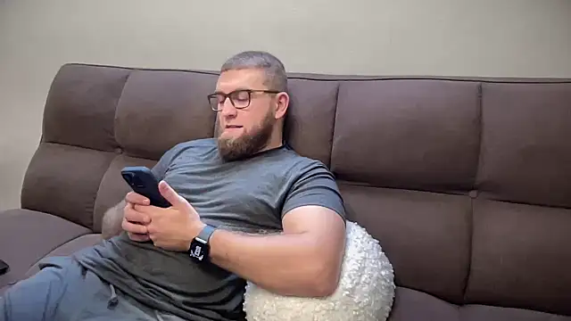 Snapshot of Bear_bear_ chatting on 12.29.24 Bear bear online show from 12.29.24