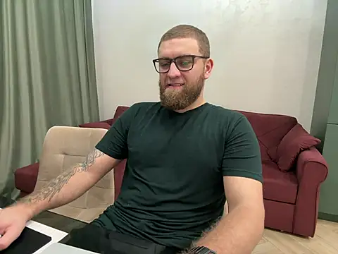 Snapshot of Bear_bear_ chatting on 03.13.25 Bear bear online show from 03.13.25