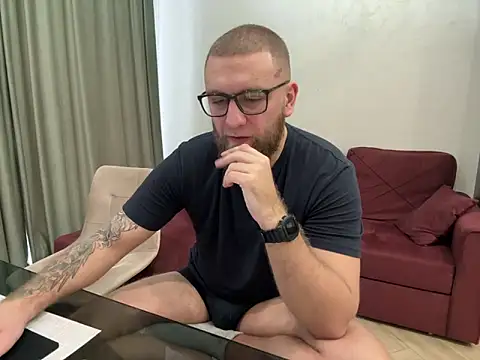 Snapshot of Bear_bear_ chatting on 03.16.25 Bear bear online show from 03.16.25