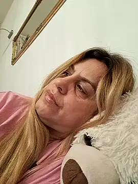 OliviaLewis online show from 02.20.25