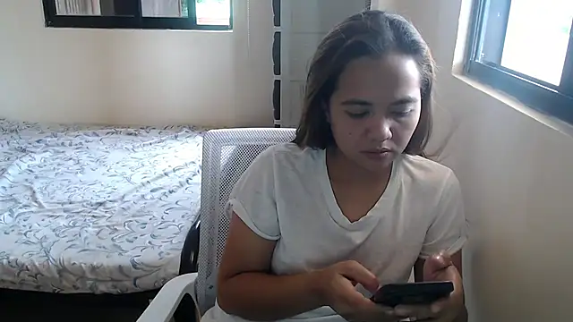 xTheLastVIRGINx online show from 10.02.25