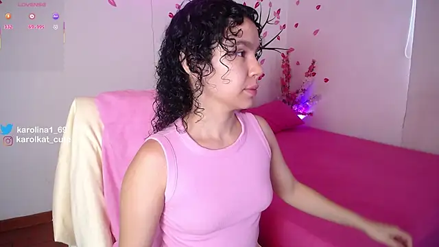 Karolina 1 online show from 10.16.25