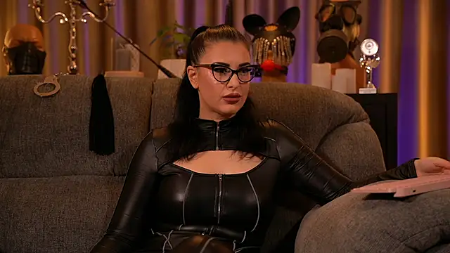 kelly kent online show from 10.11.25