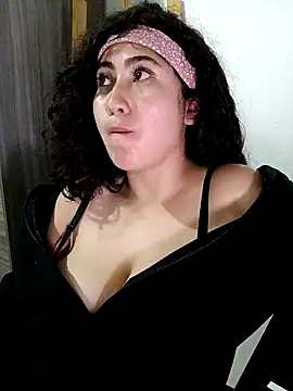 Snapshot of francesca_baker1007 chatting on 02.02.25 francesca baker1007 online show from 02.02.25