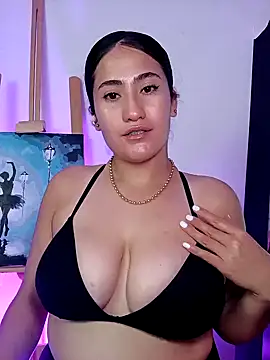 Snapshot of francesca_baker1007 chatting on 02.07.25 francesca baker1007 online show from 02.07.25