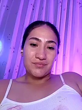 Snapshot of francesca_baker1007 chatting on 02.08.25 francesca baker1007 online show from 02.08.25