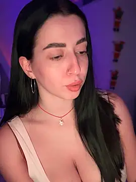 Emylia online show from 01.08.25