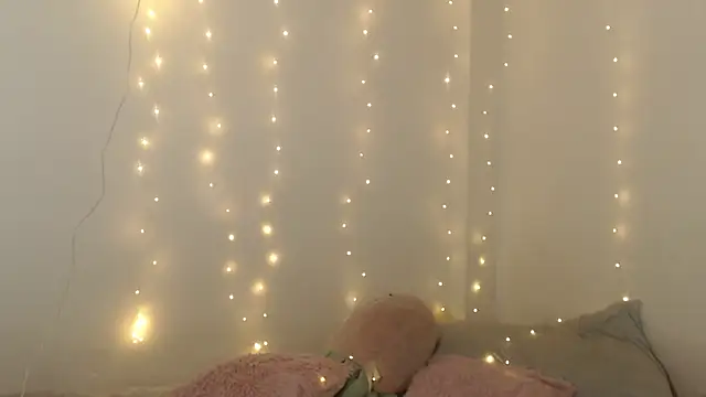 Snapshot of SweetSofty chatting on 04.19.26 SweetSofty online show from 04.19.26