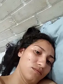 Snapshot of valeriaswang_Lucas chatting on 09.16.25 valeriaswang Lucas online show from 09.16.25