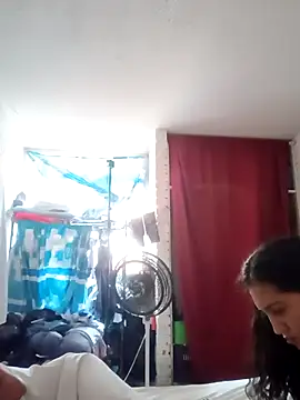 Snapshot of valeriaswang_Lucas chatting on 10.03.25 valeriaswang Lucas online show from 10.03.25