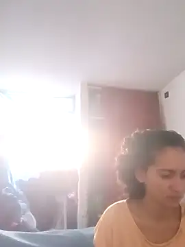 Snapshot of valeriaswang_Lucas chatting on 10.15.25 valeriaswang Lucas online show from 10.15.25