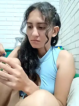 Snapshot of valeriaswang_Lucas chatting on 12.02.25 valeriaswang Lucas online show from 12.02.25