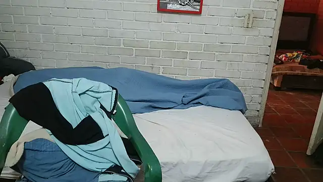 Snapshot of valeriaswang_Lucas chatting on 01.09.26 valeriaswang Lucas online show from 01.09.26